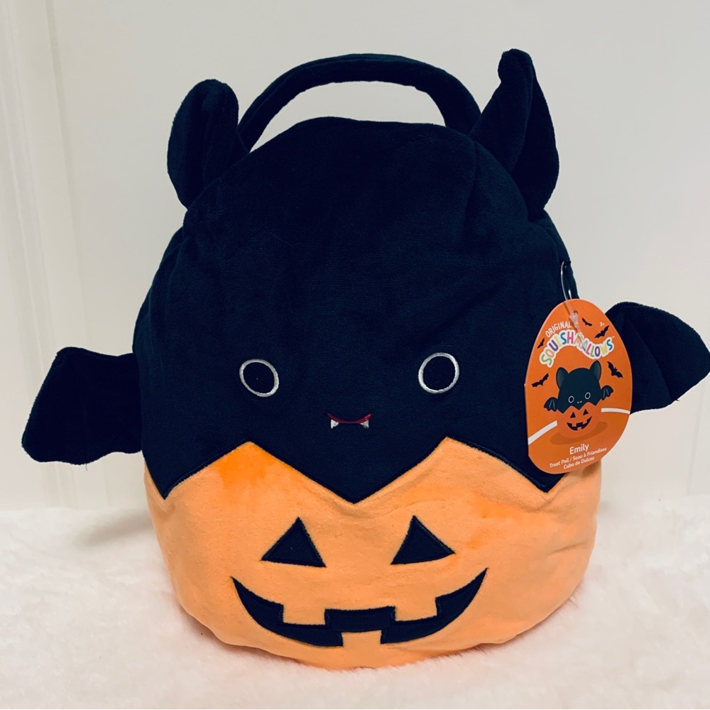 Squishmallow Treat Pail Emily Bat 🦇, Halloween 🎃👻, 12” New